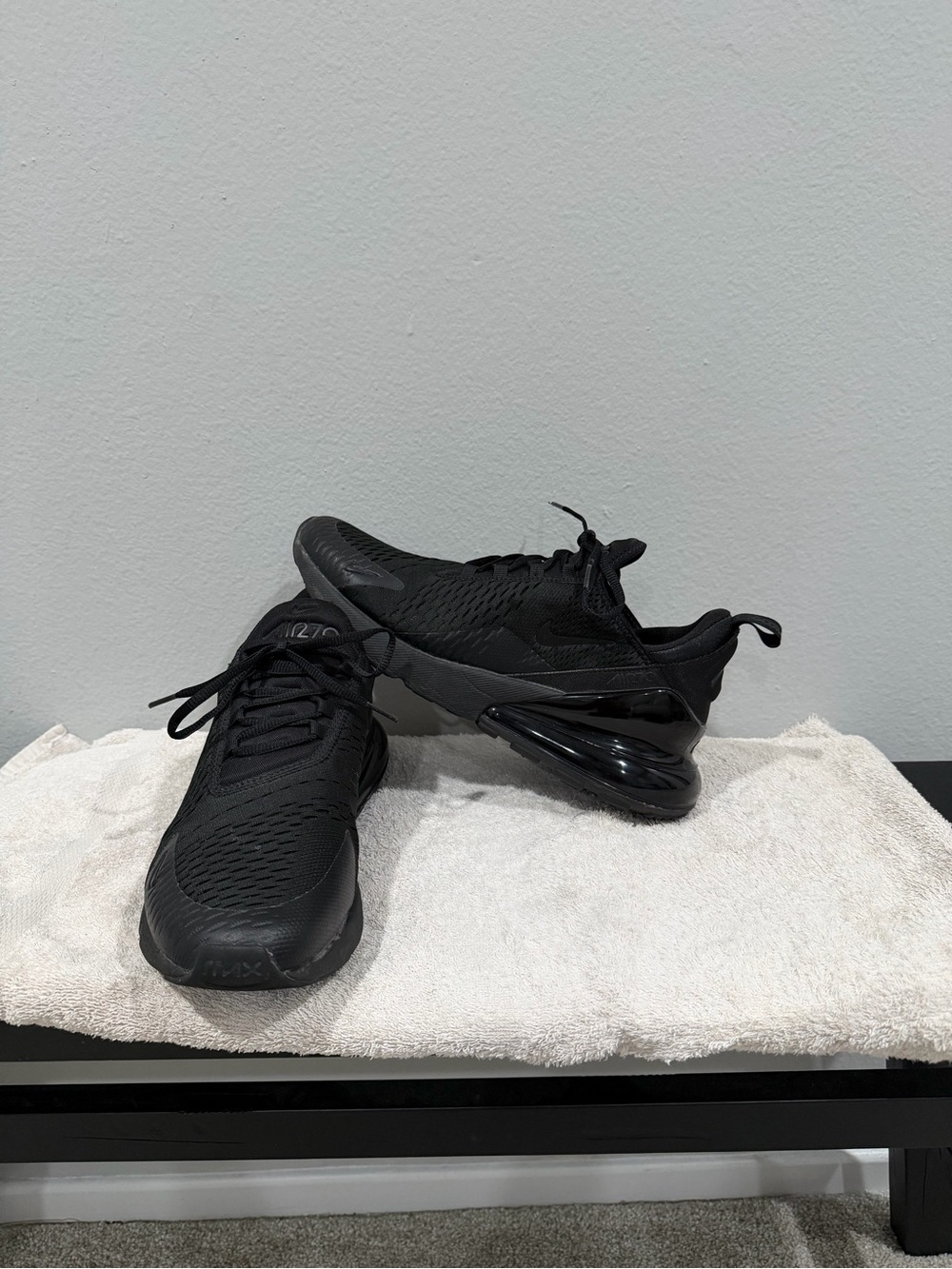 Nike Air Max 270 Triple Black Men's Size 11 Pre-Owned